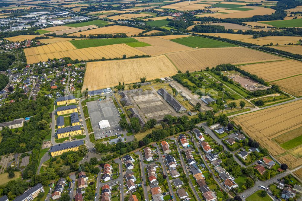 Soest aus der Vogelperspektive: Konversions- Baustelle Gebäudekomplex der ehemaligen Militär- Kaserne in Soest im Bundesland Nordrhein-Westfalen, Deutschland