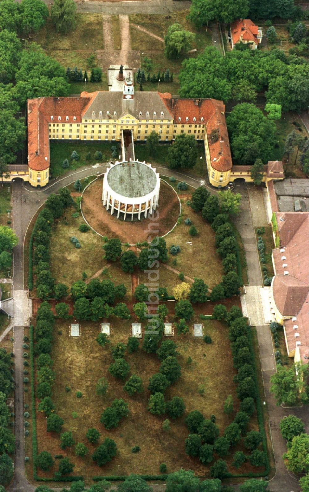 Luftbild Zossen - Konversions- Baustelle Gebäudekomplex der ehemaligen Militär- Kaserne in Zossen im Bundesland Brandenburg, Deutschland