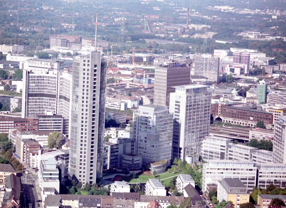 Essen von oben - Konzernzentrale der Ruhr - Gas - Ag im Stadtzentrum von Essen 01.10.2002