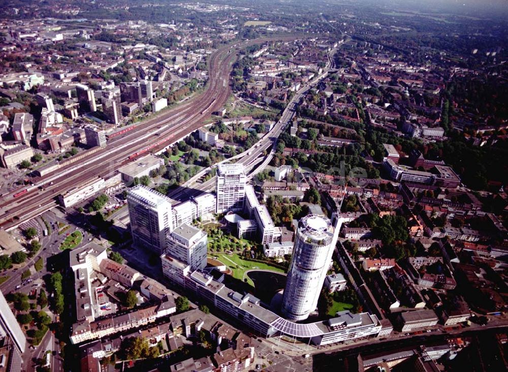 Luftaufnahme Essen - Konzernzentrale der Ruhr - Gas - Ag im Stadtzentrum von Essen 01.10.2002