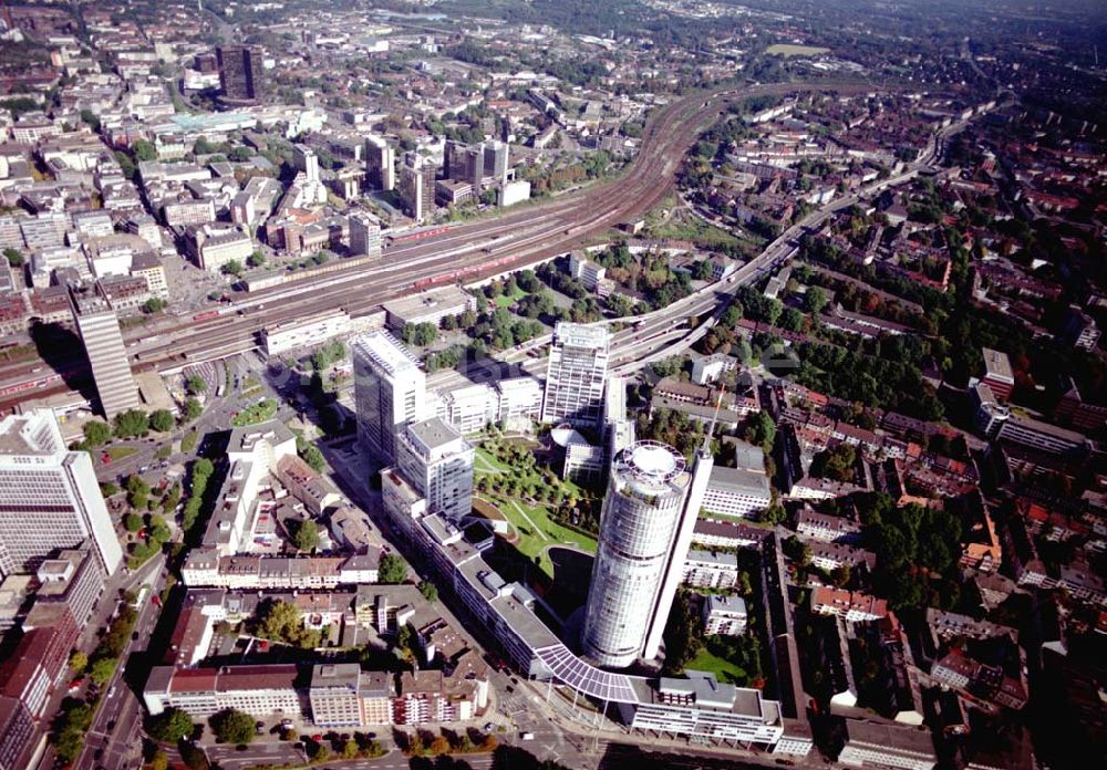 Essen von oben - Konzernzentrale der Ruhr - Gas - Ag im Stadtzentrum von Essen 01.10.2002