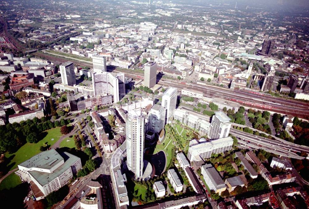 Luftbild Essen - Konzernzentrale der Ruhr - Gas - Ag im Stadtzentrum von Essen 01.10.2002