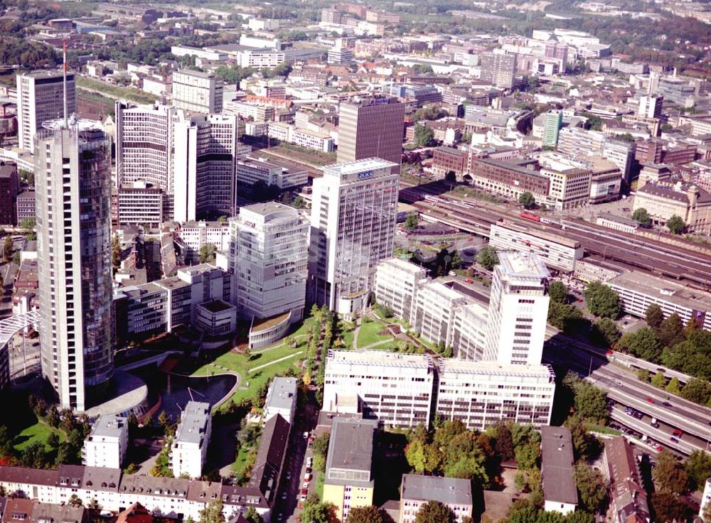 Essen aus der Vogelperspektive: Konzernzentrale der Ruhr - Gas - Ag im Stadtzentrum von Essen 01.10.2002