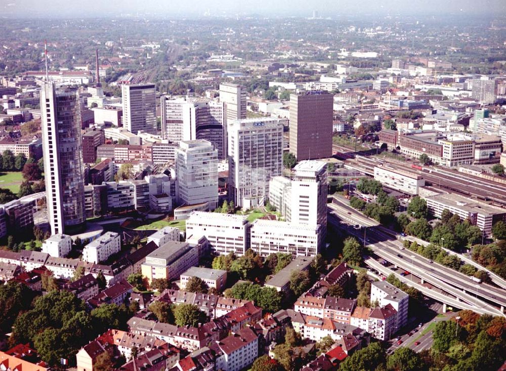 Essen aus der Vogelperspektive: Konzernzentrale der Ruhr - Gas - Ag im Stadtzentrum von Essen 01.10.2002