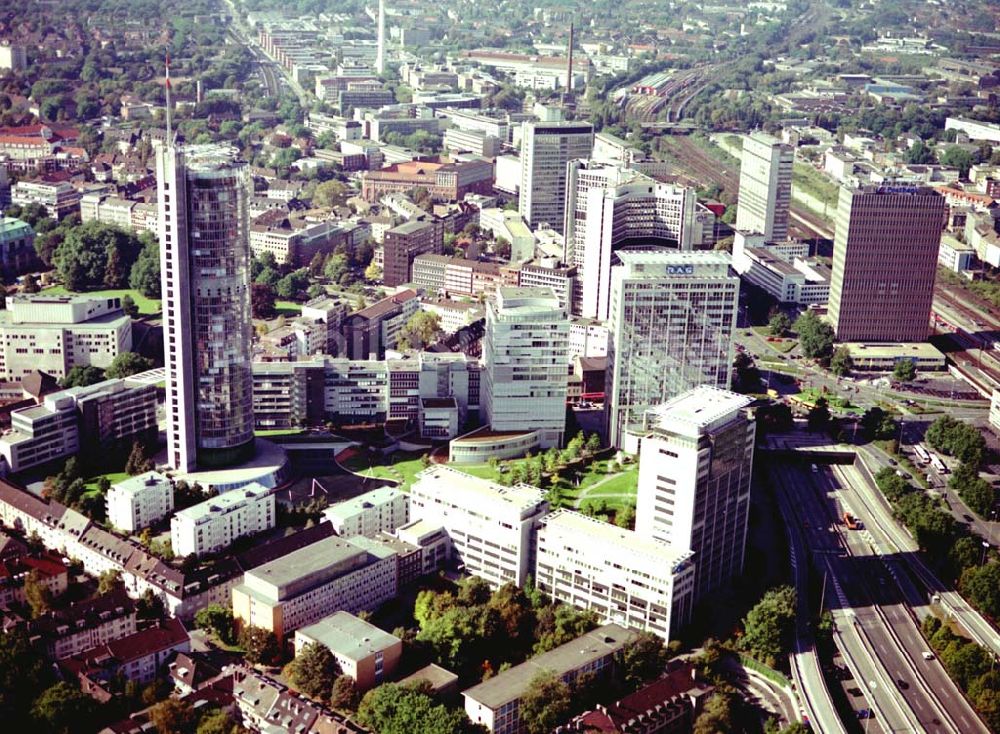 Essen aus der Vogelperspektive: Konzernzentrale der Ruhr - Gas - Ag im Stadtzentrum von Essen 01.10.2002