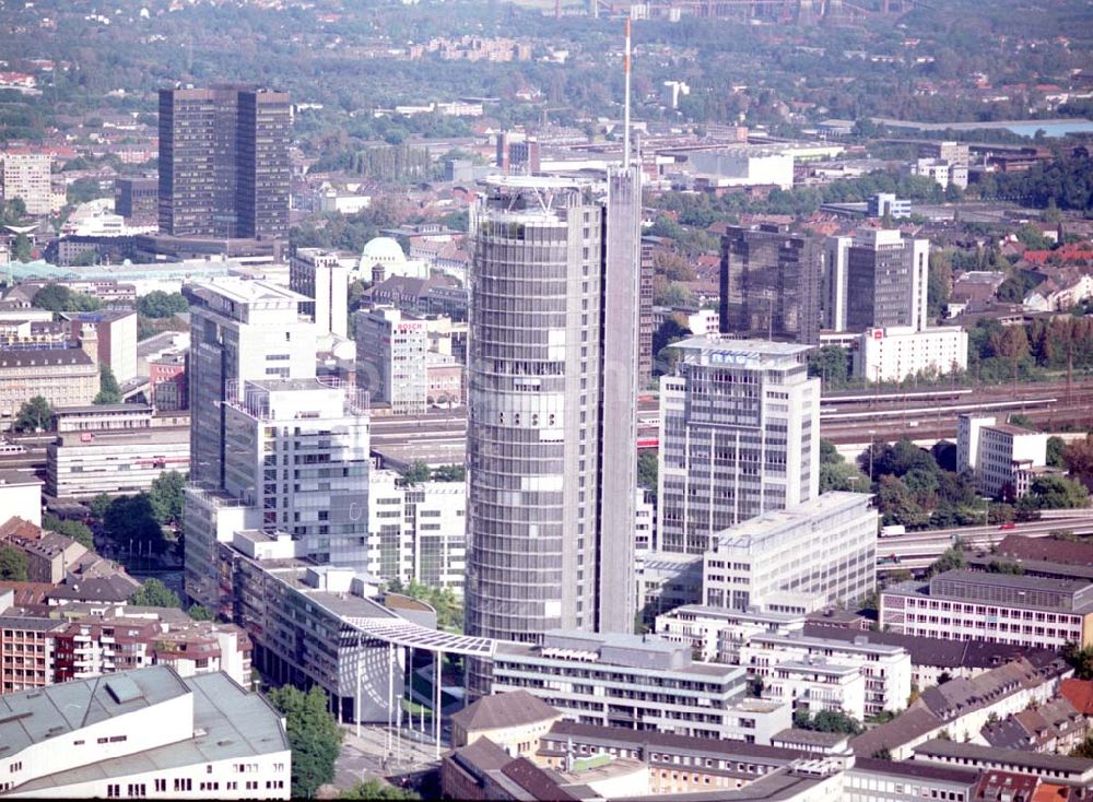 Luftaufnahme Essen - Konzernzentrale der Ruhr - Gas - Ag im Stadtzentrum von Essen 01.10.2002