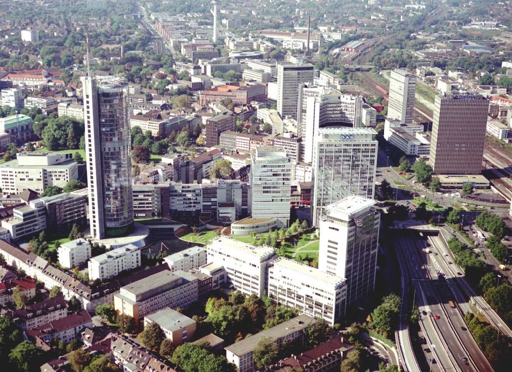 Essen von oben - Konzernzentrale der Ruhr - Gas - Ag im Stadtzentrum von Essen 01.10.2002