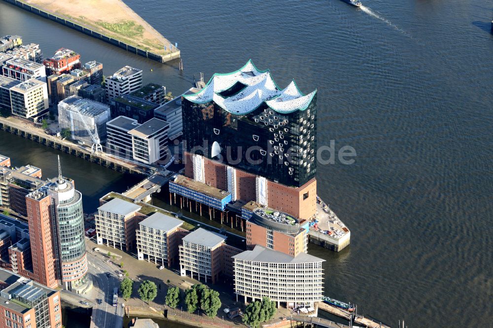 Hamburg von oben - Konzerthaus Elbphilharmonie in der Hafencity in Hamburg