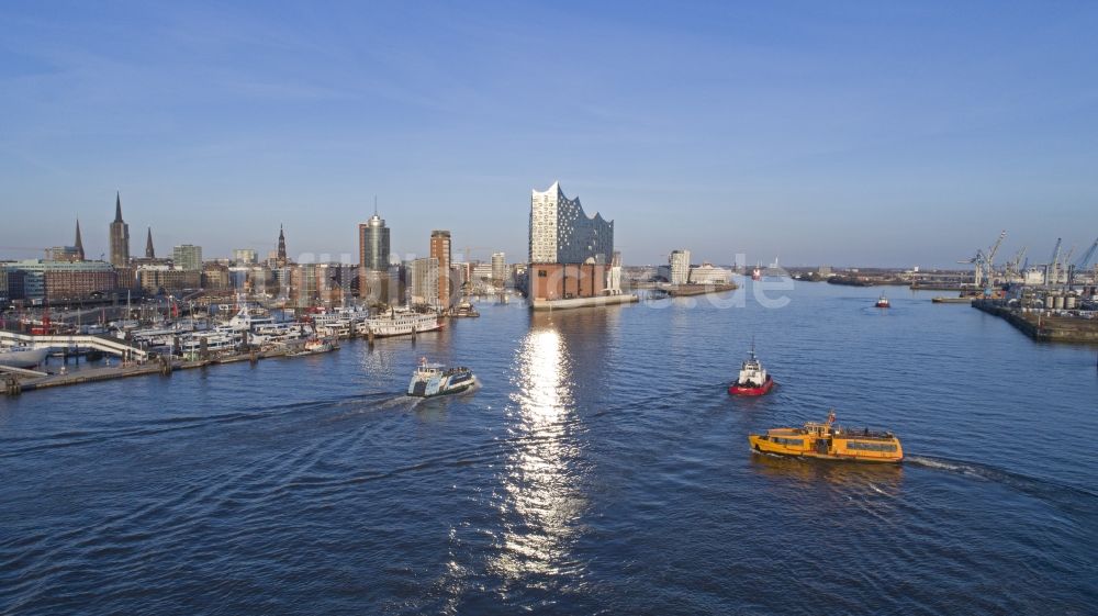 Hamburg aus der Vogelperspektive: Konzerthaus Elbphilharmonie in Hamburg