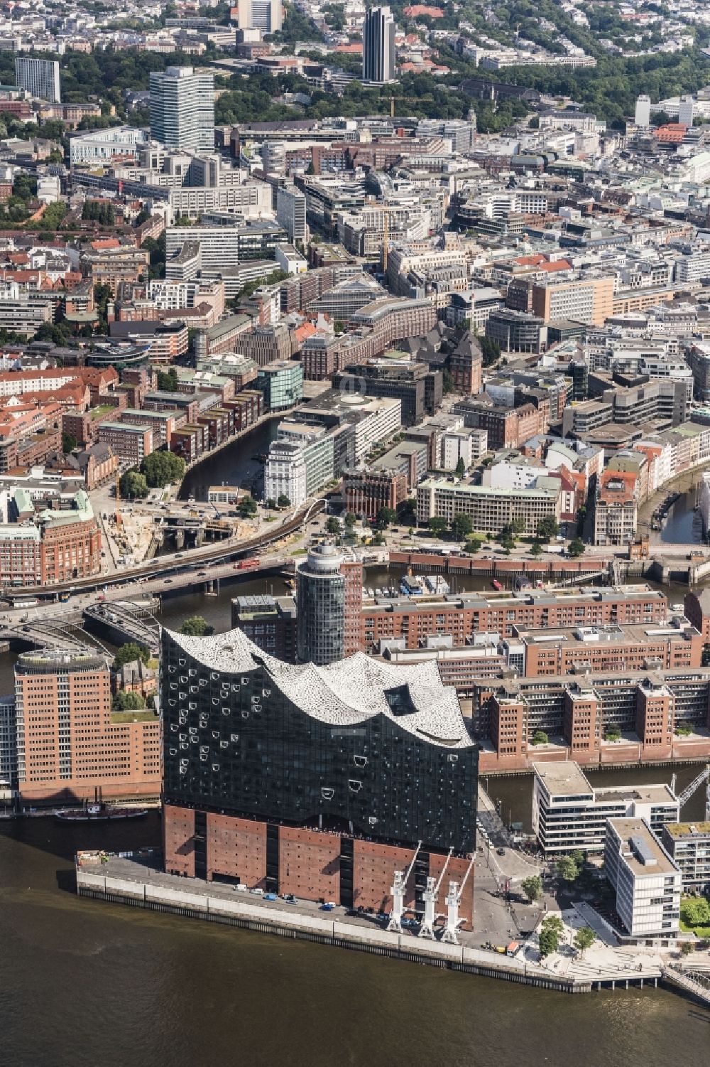 Luftaufnahme Hamburg - Konzerthaus Elbphilharmonie in Hamburg