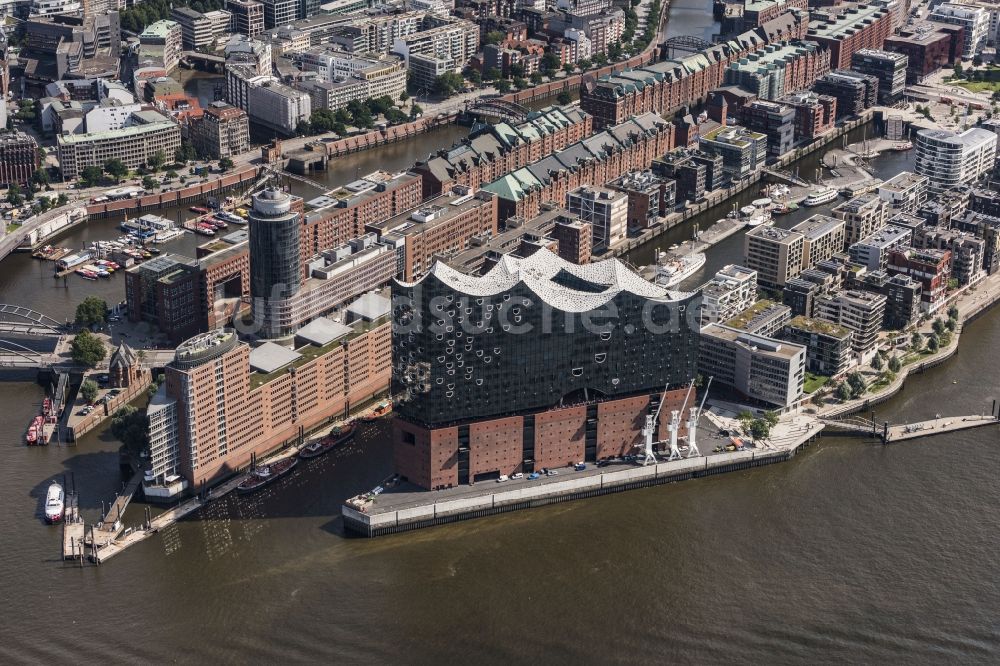 Hamburg aus der Vogelperspektive: Konzerthaus Elbphilharmonie in Hamburg