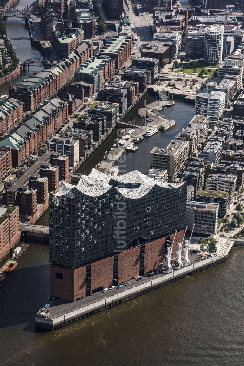 Hamburg von oben - Konzerthaus Elbphilharmonie in Hamburg