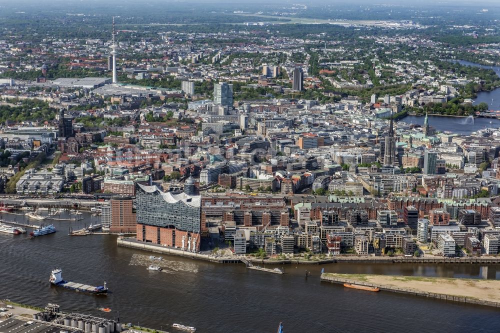 Hamburg von oben - Konzerthaus Elbphilharmonie mit Speicherstadt in Hamburg