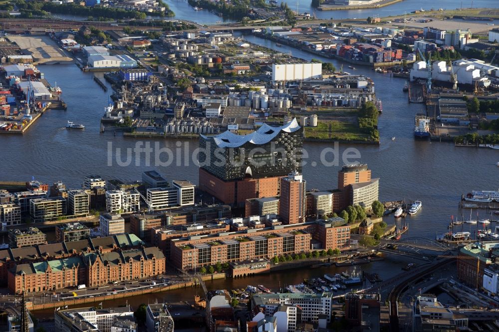 Hamburg von oben - Konzerthaus Elbphilharmonie mit Speicherstadt in Hamburg