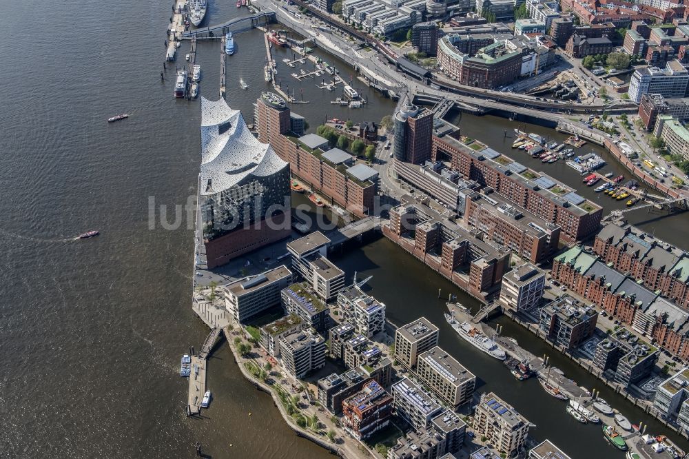 Luftbild Hamburg - Konzerthaus Elbphilharmonie mit Speicherstadt in Hamburg