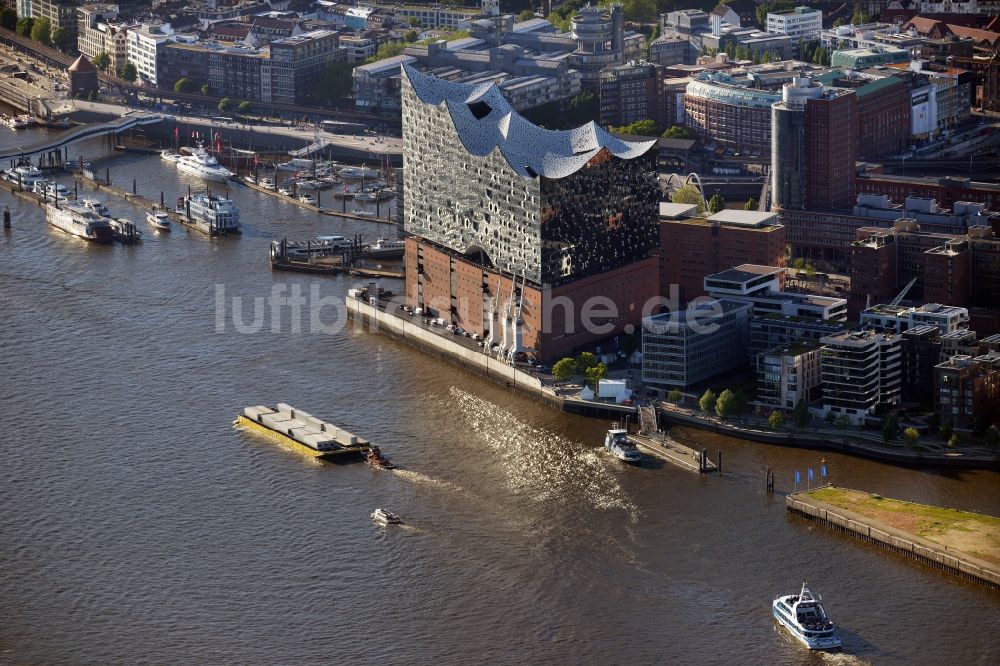 Luftbild Hamburg - Konzerthaus Elbphilharmonie mit Speicherstadt in Hamburg