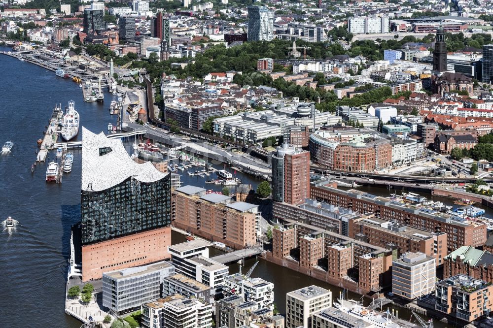 Luftbild Hamburg - Konzerthaus Elbphilharmonie mit Speicherstadt in Hamburg