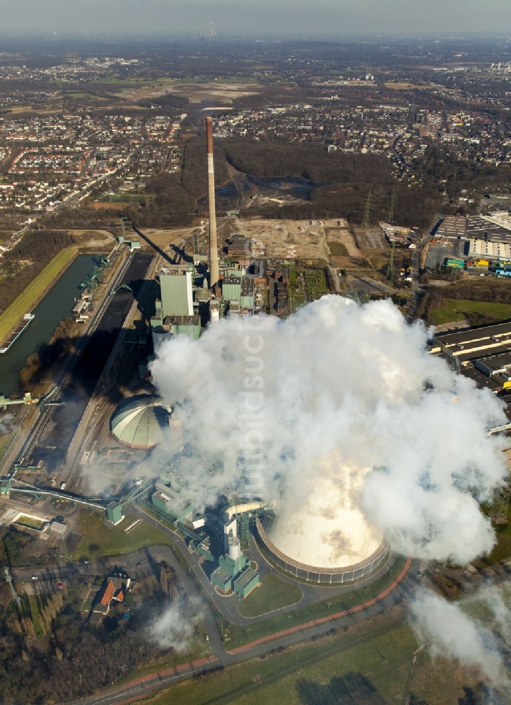 Duisburg aus der Vogelperspektive: Kraftwerk Duisburg - Walsum im Bundesland Nordrhein-Westfalen