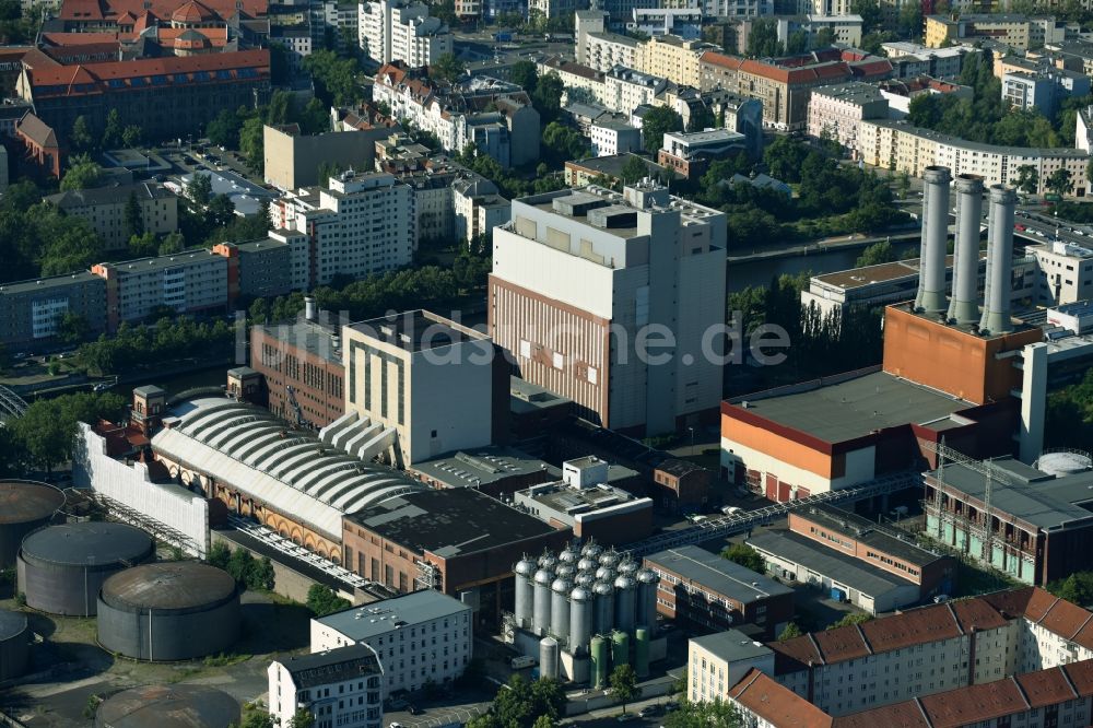 Luftbild Berlin - Kraftwerksanlagen des Heizkraftwerkes Charlottenburg Am Spreebord in Berlin, Deutschland