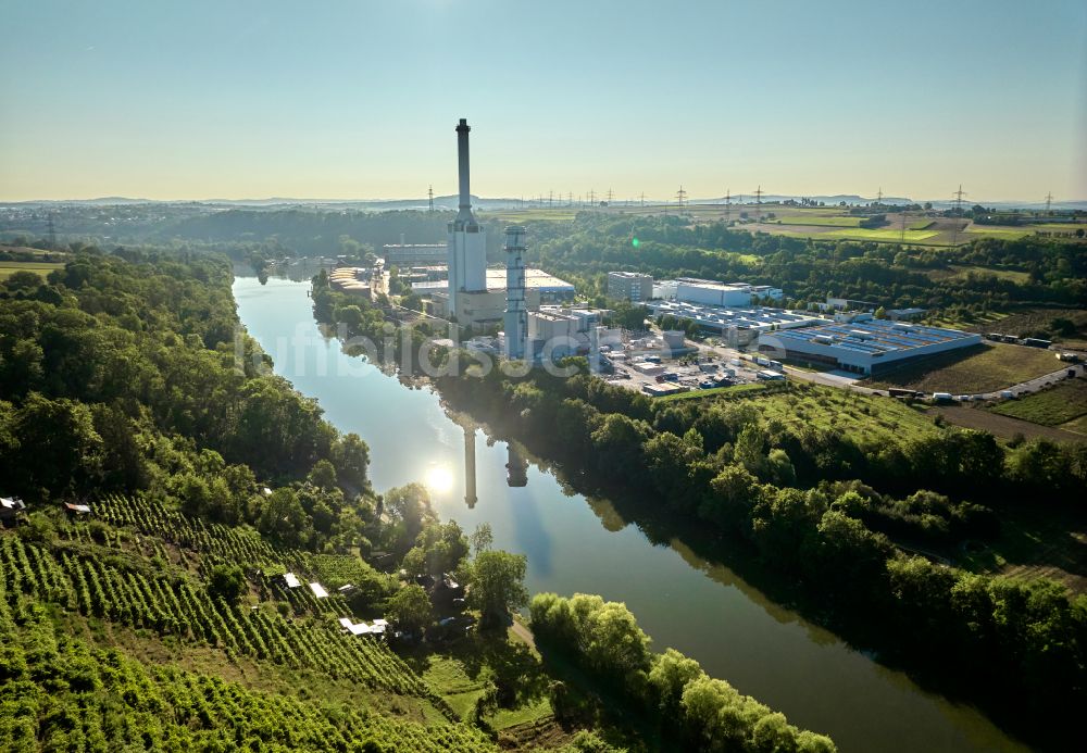 Marbach am Neckar aus der Vogelperspektive: Kraftwerksanlagen des Heizkraftwerkes der EnBW Energie in Marbach am Neckar im Bundesland Baden-Württemberg, Deutschland