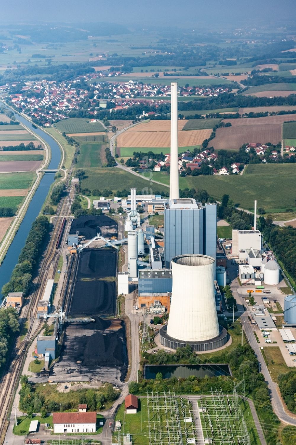 Zolling aus der Vogelperspektive: Kraftwerksanlagen des Heizkraftwerkes ENGIE Kraftwerk Zolling in Zolling im Bundesland Bayern, Deutschland