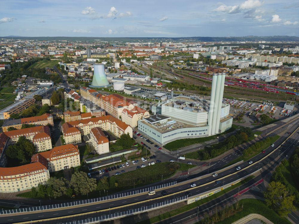 Dresden von oben - Kraftwerksanlagen des Heizkraftwerkes Heizkraftwerk Nossener Brücke an der Oederaner Straße in Dresden im Bundesland Sachsen, Deutschland