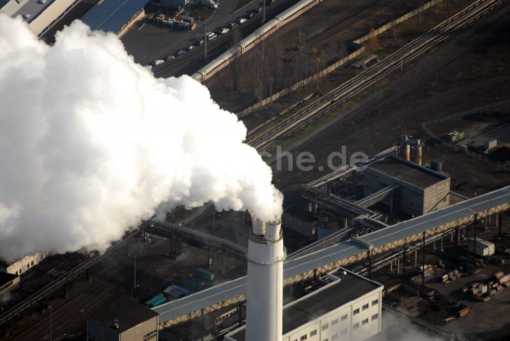 Luftbild Berlin - Kraftwerksanlagen des Heizkraftwerkes Klingenberg im Ortsteil Rummelsburg in Berlin, Deutschland