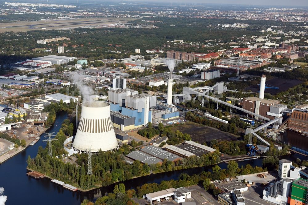 Berlin von oben - Kraftwerksanlagen des Heizkraftwerkes - Kraftwerk Reuter West Großer Spreering in Berlin