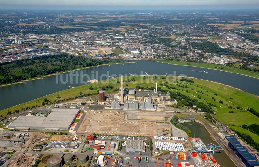 Luftaufnahme Düsseldorf - Kraftwerksanlagen des Heizkraftwerkes Lausward der Stadtwerke Düsseldorf AG am Binnenhafen der Rheinschleife in Düsseldorf im Bundesland Nordrhein-Westfalen