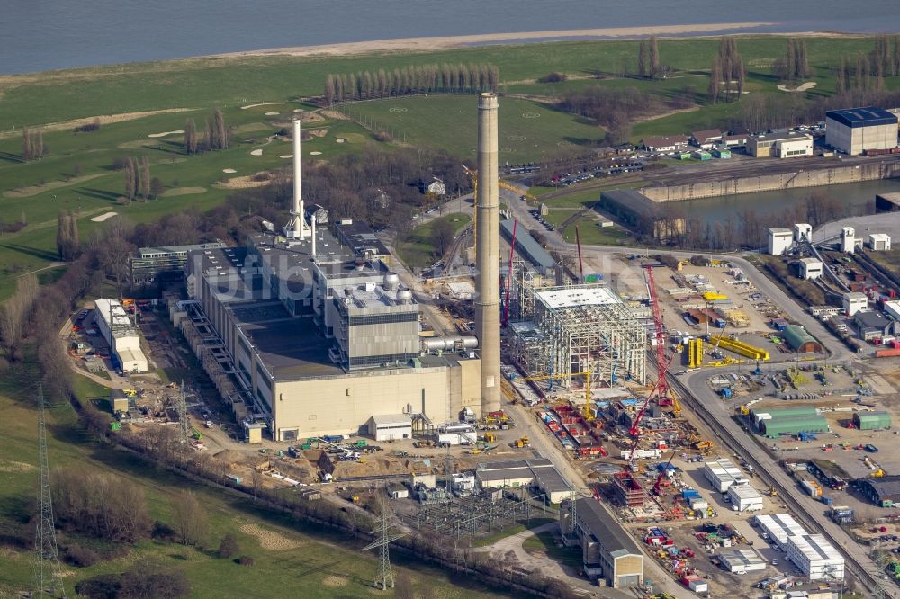 Düsseldorf von oben - Kraftwerksanlagen des Heizkraftwerkes Lausward der Stadtwerke Düsseldorf AG in Düsseldorf im Bundesland Nordrhein-Westfalen