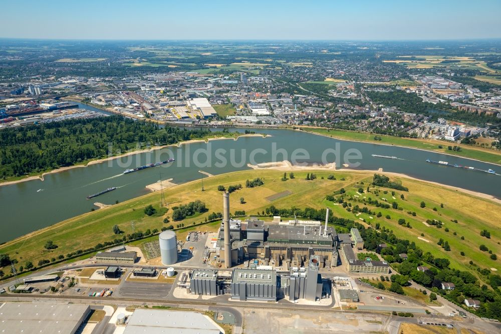 Luftaufnahme Düsseldorf - Kraftwerksanlagen des Heizkraftwerkes Lausward der Stadtwerke Düsseldorf AG am Rhein- Hafen in Düsseldorf im Bundesland Nordrhein-Westfalen