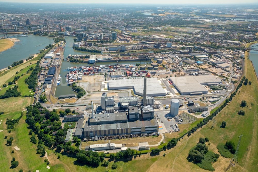 Düsseldorf von oben - Kraftwerksanlagen des Heizkraftwerkes Lausward der Stadtwerke Düsseldorf AG am Rhein- Hafen in Düsseldorf im Bundesland Nordrhein-Westfalen