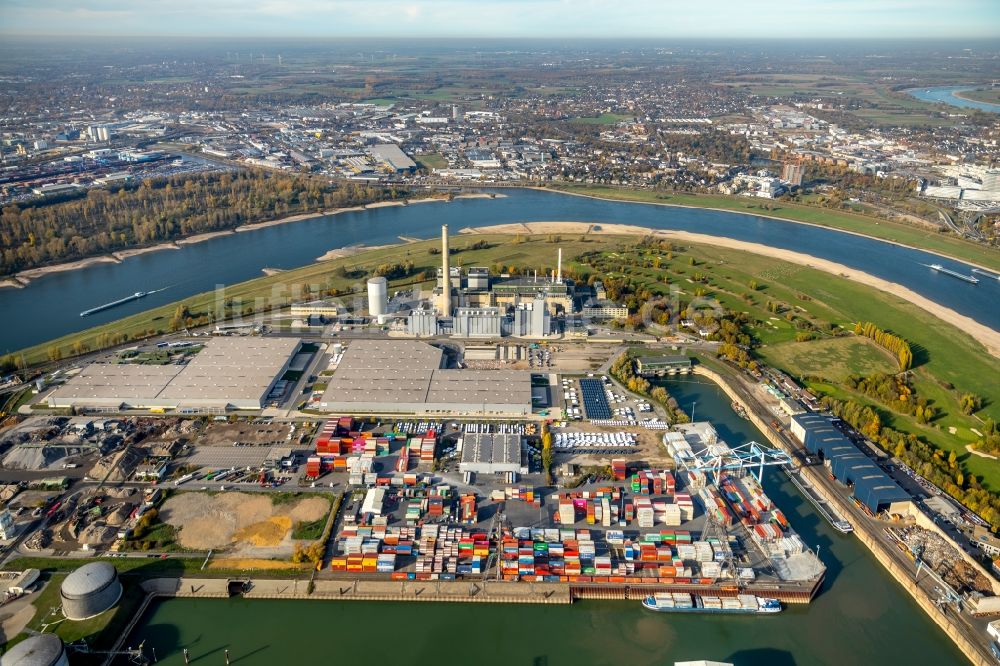 Düsseldorf aus der Vogelperspektive: Kraftwerksanlagen des Heizkraftwerkes Lausward der Stadtwerke Düsseldorf AG am Rhein- Hafen in Düsseldorf im Bundesland Nordrhein-Westfalen