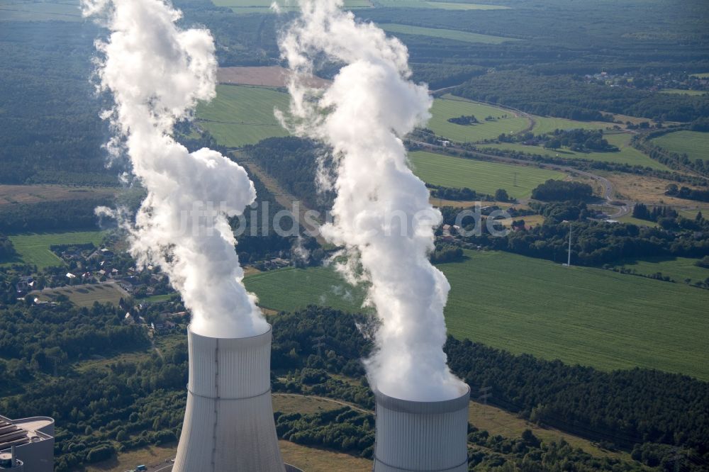 Spremberg von oben - Kraftwerksanlagen des Heizkraftwerkes Schwarze Pumpe im gleichnamigen Ortsteil der Vattenfall Europe in Spremberg im Bundesland Brandenburg