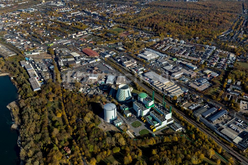 Duisburg von oben - Kraftwerksanlagen des Heizkraftwerkes der Stadtwerke Duisburg AG HKW III in Duisburg im Bundesland Nordrhein-Westfalen, Deutschland