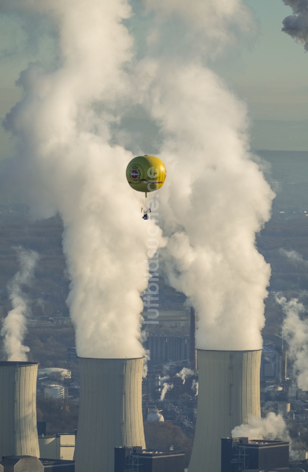 Gelsenkirchen von oben - Kraftwerksanlagen des Heizkraftwerkes der Uniper Kraftwerke GmbH im Ortsteil Gelsenkirchen-Nord in Gelsenkirchen im Bundesland Nordrhein-Westfalen