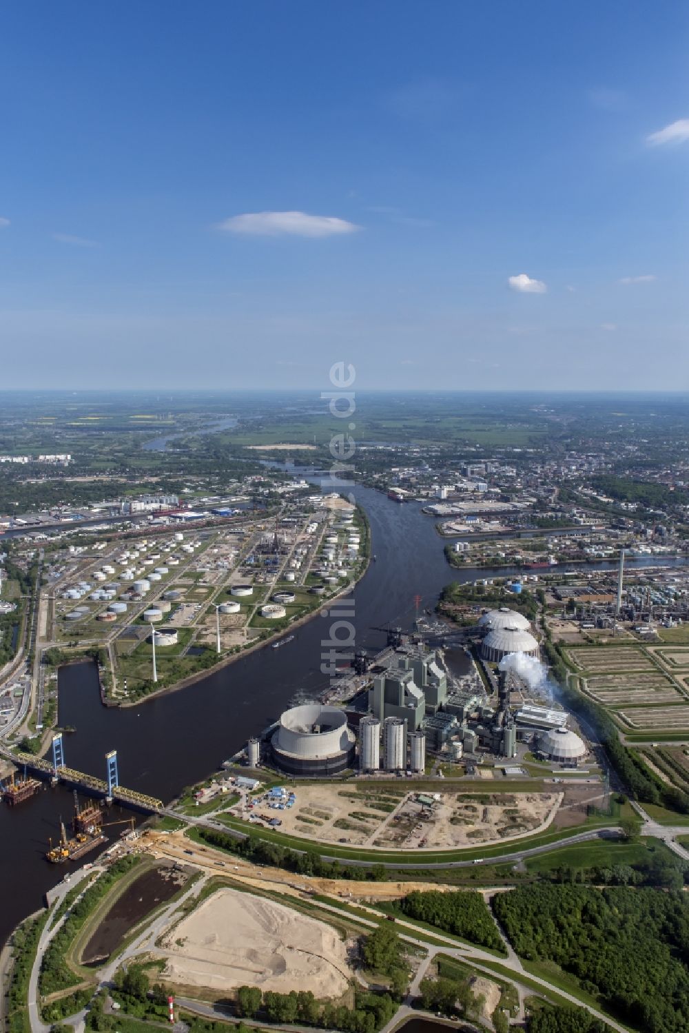 Luftaufnahme Hamburg - Kraftwerksanlagen des Heizkraftwerkes Vattenfall Tiefstack in Hamburg Moorburg, Deutschland