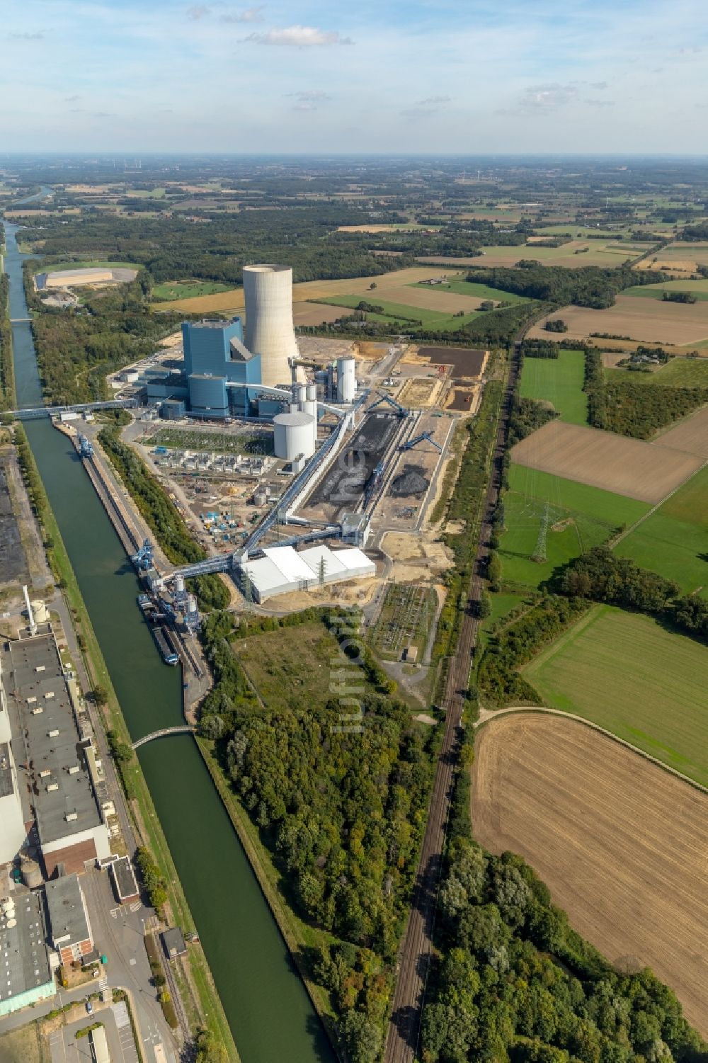 Luftaufnahme Datteln - Kraftwerksanlagen des Kohle- Heizkraftwerkes Datteln 4 Uniper Kraftwerk Im Löringhof in Datteln im Bundesland Nordrhein-Westfalen, Deutschland