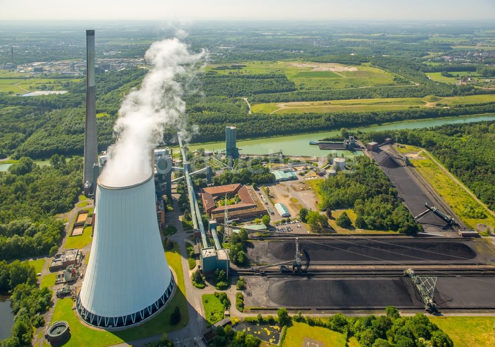 Luftaufnahme Bergkamen - Kraftwerksanlagen des Kohle- Heizkraftwerkes Gemeinschaftskraftwerk Bergkamen am Westenhellweg 110 im Bundesland Nordrhein-Westfalen - NRW, Deutschland