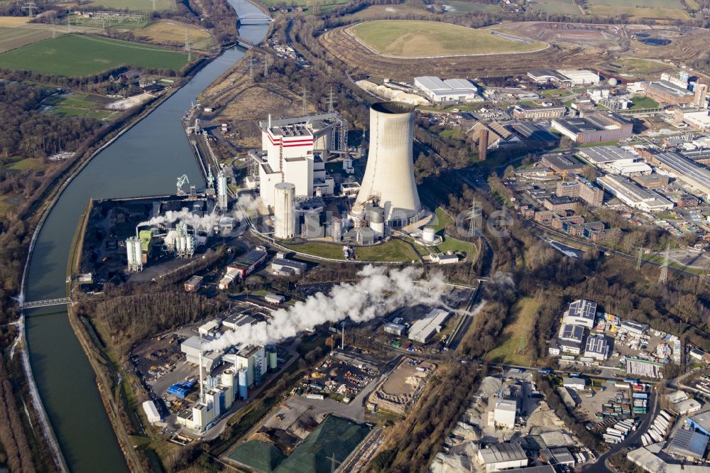 Lünen aus der Vogelperspektive: Kraftwerksanlagen des Kohle- Heizkraftwerkes Kohlekraftwerk Lünen GmbH & Co. KG Kraftwerk Lünen-Stummhafen der Trianel in Lünen im Bundesland Nordrhein-Westfalen - NRW, Deutschland