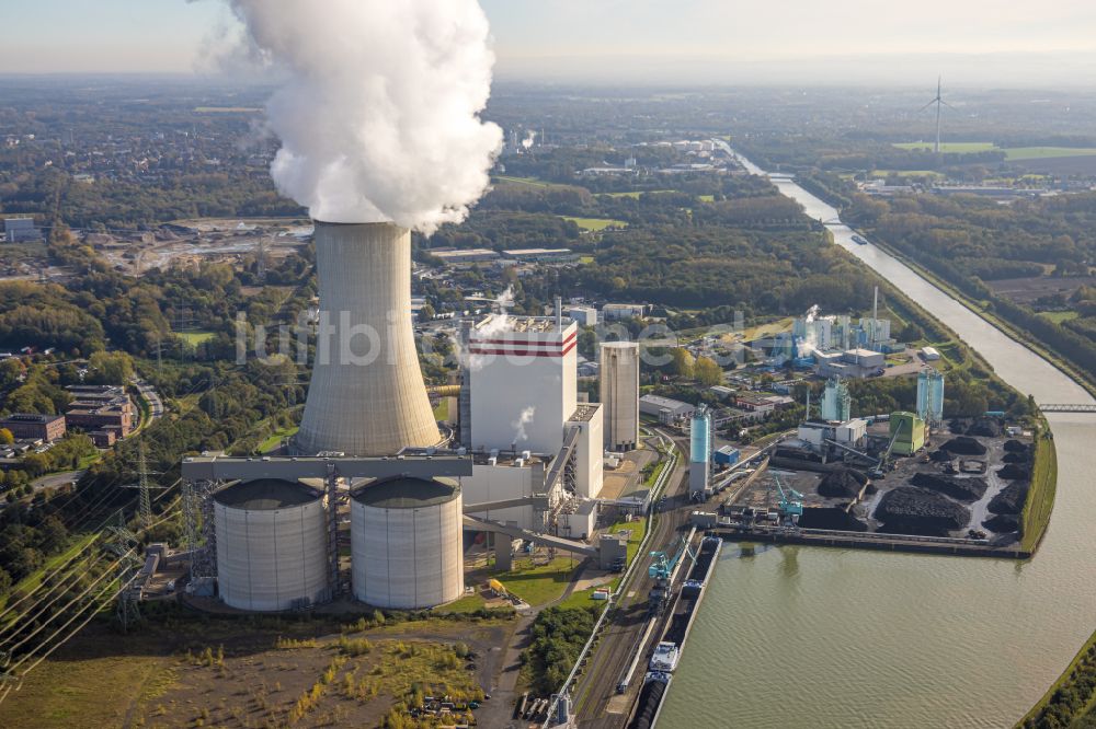 Luftaufnahme Lünen - Kraftwerksanlagen des Kohle- Heizkraftwerkes Kohlekraftwerk in Lünen im Bundesland Nordrhein-Westfalen - NRW, Deutschland