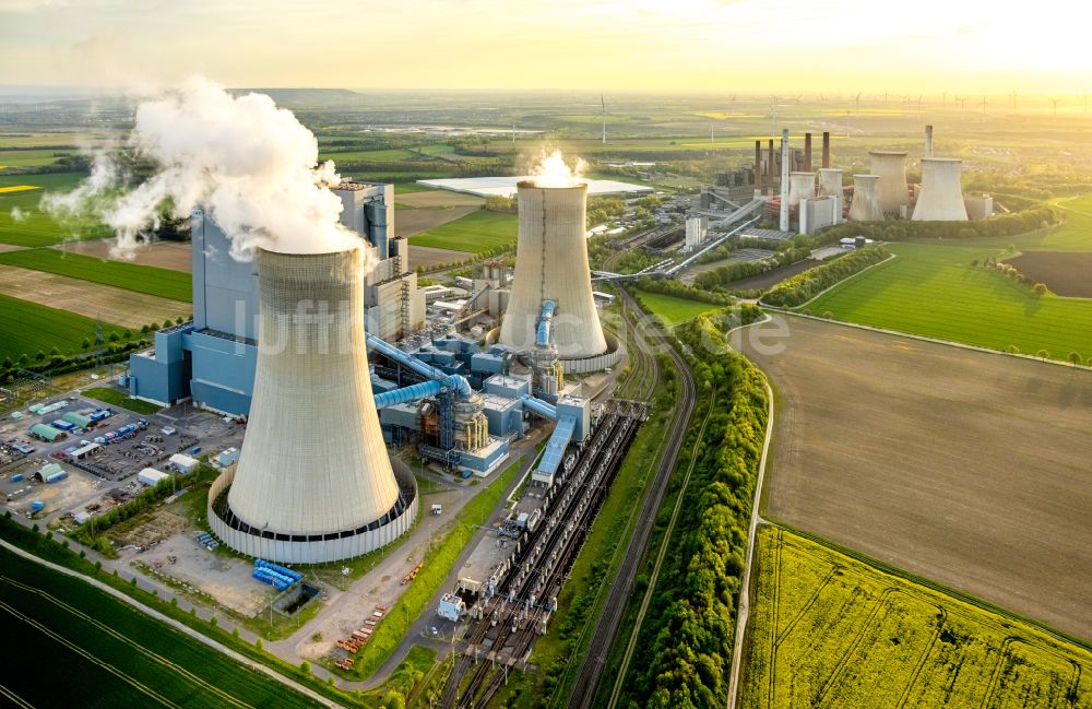 Luftaufnahme Grevenbroich - Kraftwerksanlagen des Kohle- Heizkraftwerkes RWE Power AG Kraftwerk Neurath in Grevenbroich im Bundesland Nordrhein-Westfalen, Deutschland