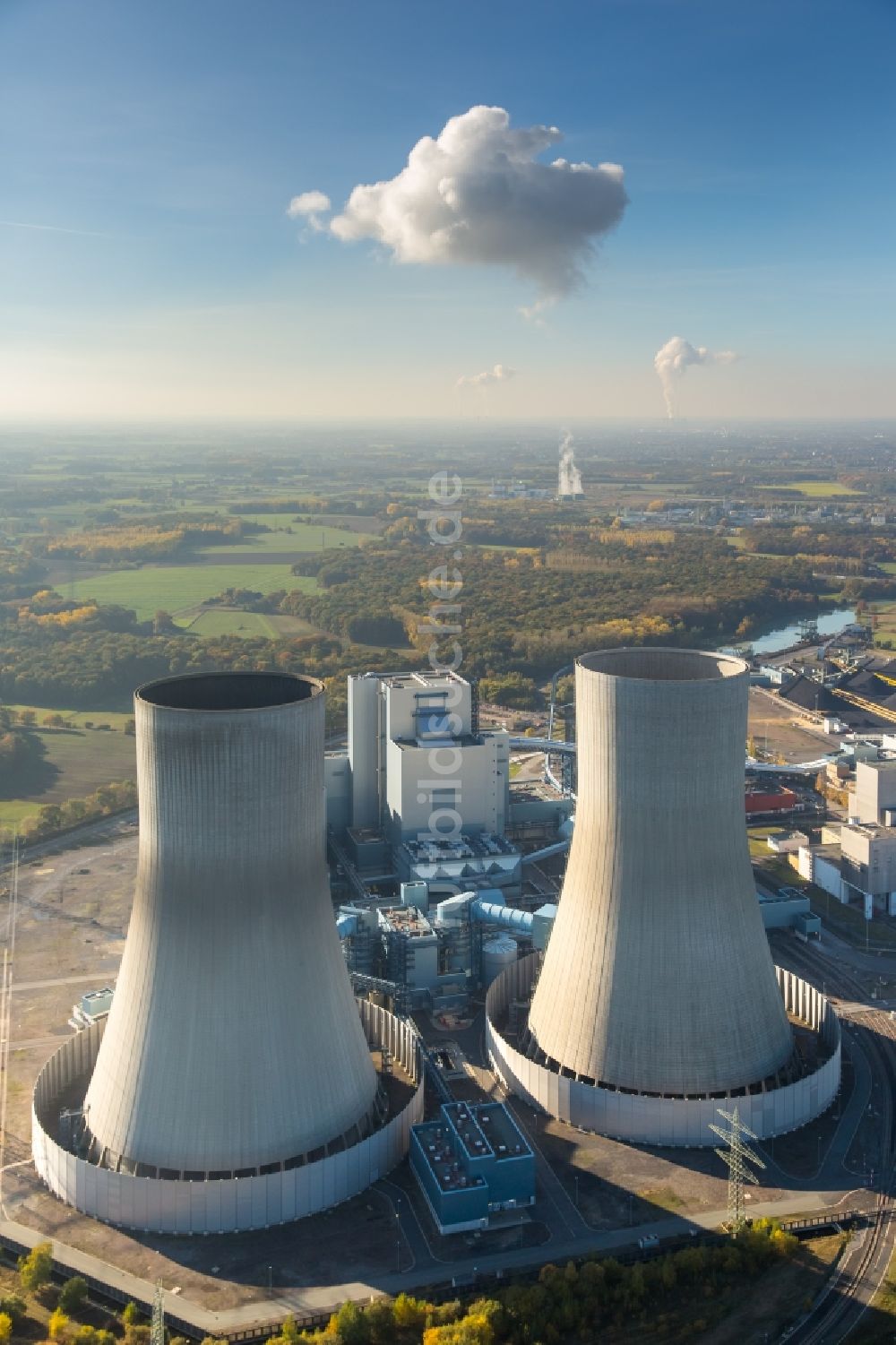 Luftbild Hamm - Kraftwerksanlagen des Kohle- Heizkraftwerkes der RWE Power im Stadtteil Schmehausen in Hamm im Bundesland Nordrhein-Westfalen