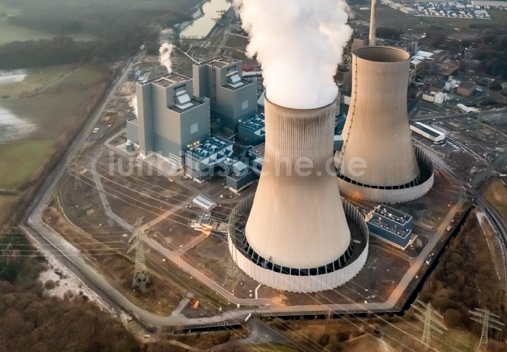 Luftaufnahme Hamm - Kraftwerksanlagen des Kohle- Heizkraftwerkes der RWE Power im Stadtteil Schmehausen in Hamm im Bundesland Nordrhein-Westfalen