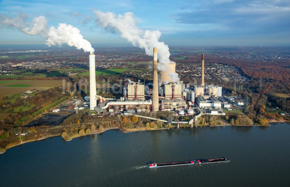 Luftaufnahme Voerde (Niederrhein) - Kraftwerksanlagen des Kohle- Heizkraftwerkes der Steag Energy Services GmbH im Ortsteil Möllen in Voerde (Niederrhein) im Bundesland Nordrhein-Westfalen