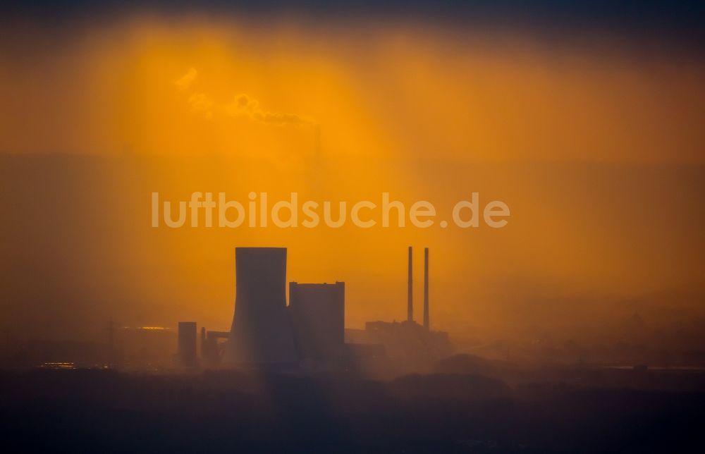 Luftbild Datteln - Kraftwerksanlagen des Steinkohle- Heizkraftwerkes Datteln 4 der E.ON Kraftwerke GmbH im Sonnenuntergang in Datteln im Bundesland Nordrhein-Westfalen