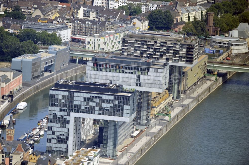 Köln von oben - Kranhäuser am Kölner Rheinauhafen im Bundesland Nordrhein-Westfalen