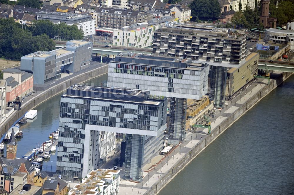 Köln aus der Vogelperspektive: Kranhäuser am Kölner Rheinauhafen im Bundesland Nordrhein-Westfalen