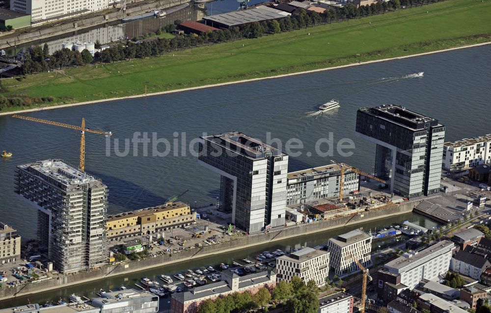 Luftbild Köln - Kranhäuser am Rheinauhafen