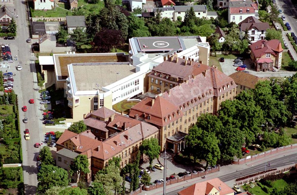 Luftaufnahme Senftenberg / Brandenburg - Krankenhaus Senftenberg. Ort: Senftenberg / Brandenburg Datum: 21.05.2003 NC-KB 200